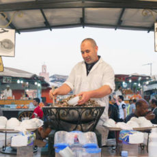 http_cdn.cnn.comcnnnextdamassets140704111652-marrakech-snail-vendor
